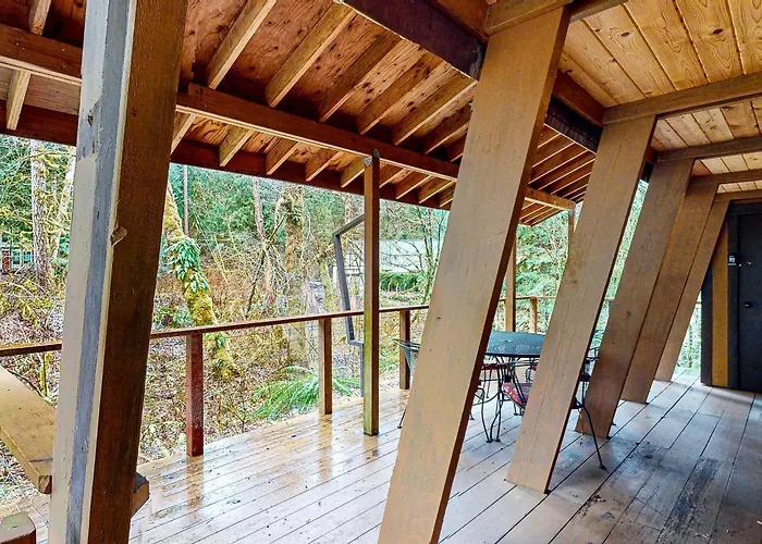 Creekside Cabin