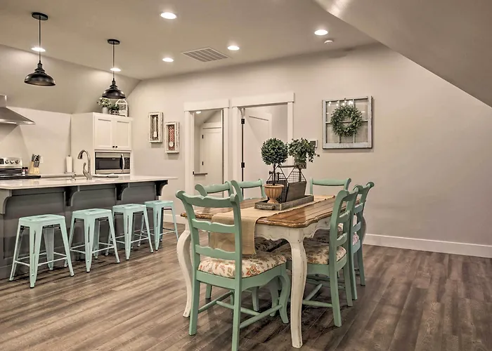 Chic Farmhouse W/ Creek In Heart Of Wine Country!